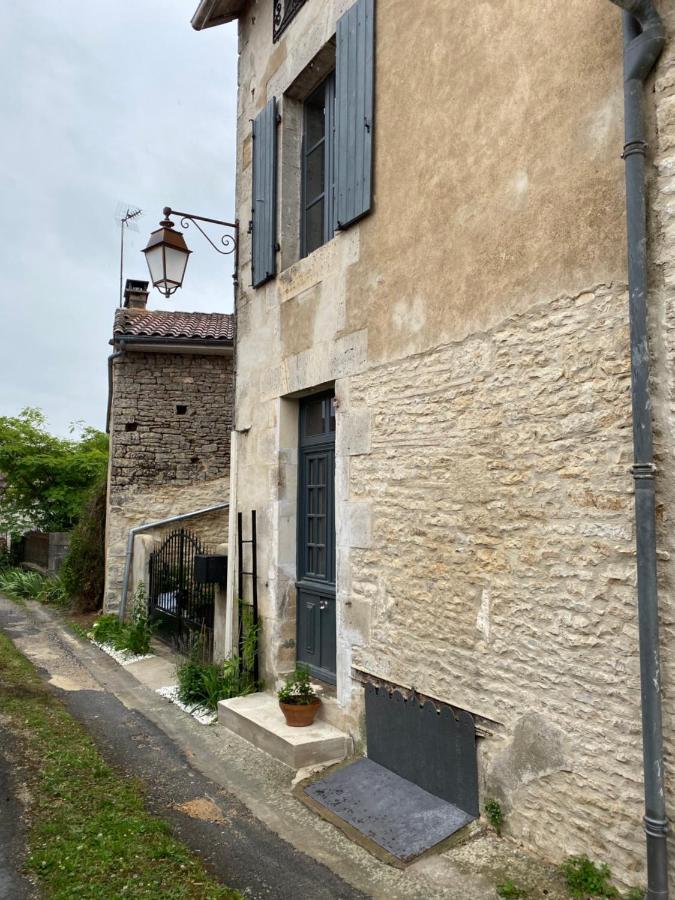 La Cour Blanche Villa Verteuil-sur-Charente Exterior photo