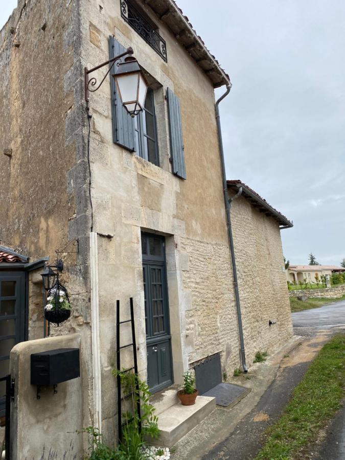 La Cour Blanche Villa Verteuil-sur-Charente Exterior photo